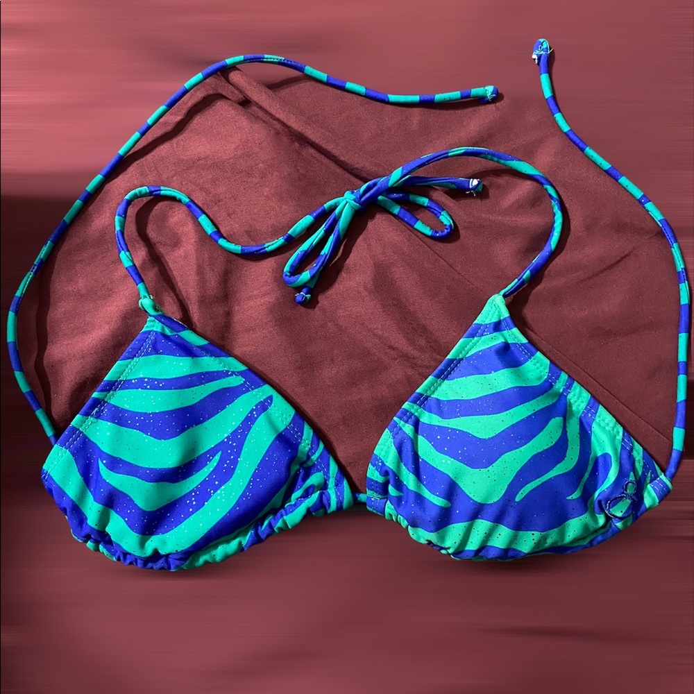 Y2K Triangle Bikini Top